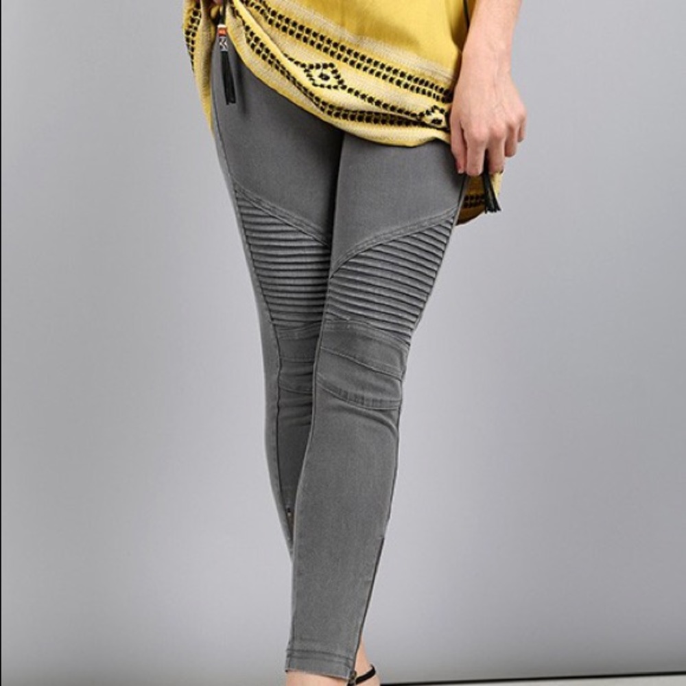 🆕Moto Leggings